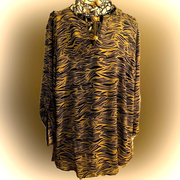 Cato tunic size 22/24. - Picture 1 of 6